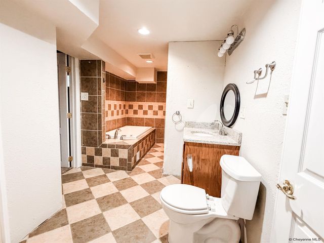 1906 E 21ST ST, Cheyenne, WY 82201