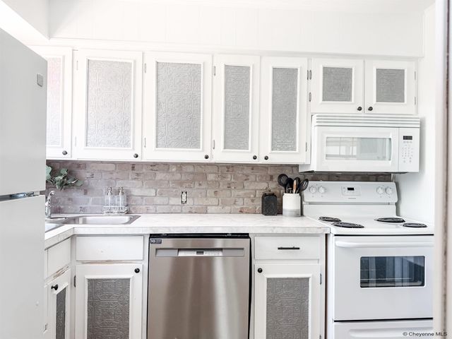 1906 E 21ST ST, Cheyenne, WY 82201
