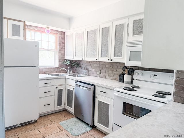 1906 E 21ST ST, Cheyenne, WY 82201