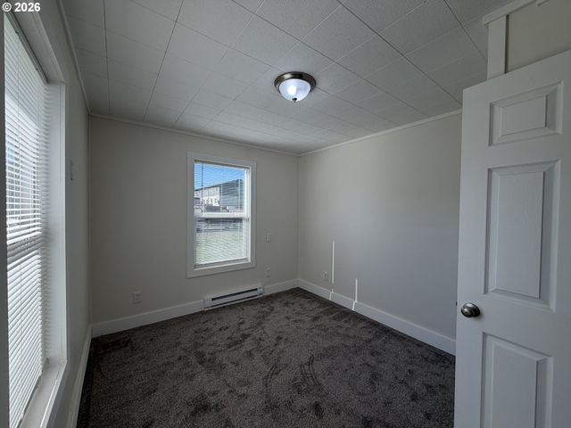 1386 AIRWAY Ave, Sutherlin, OR 97479