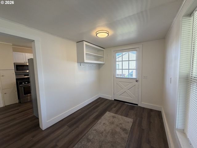 1386 AIRWAY Ave, Sutherlin, OR 97479