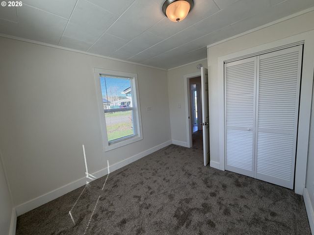 1386 AIRWAY Ave, Sutherlin, OR 97479