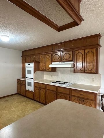 1765 E Circle Drive, Choctaw, OK 73020