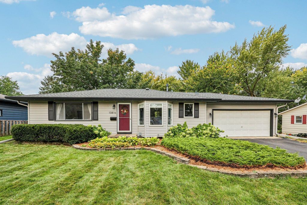 10816 Nord Avenue S, Bloomington, MN 55437