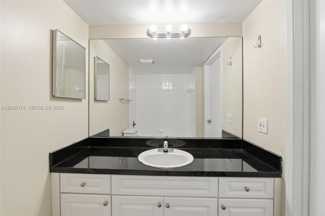520 SE 5th Ave 2403, Fort Lauderdale, FL 33301