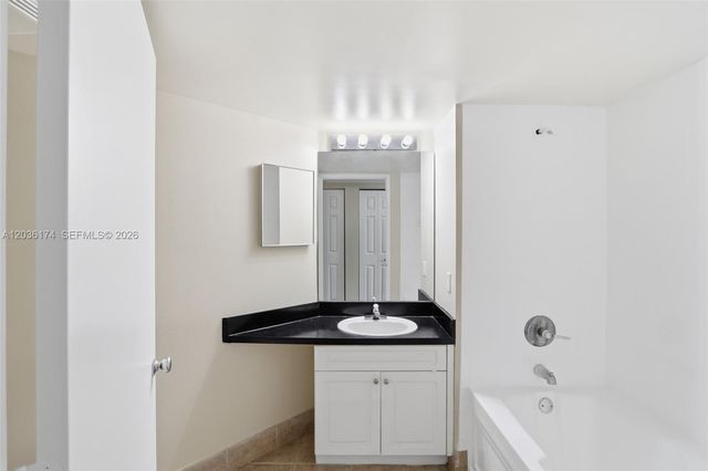 520 SE 5th Ave 2403, Fort Lauderdale, FL 33301