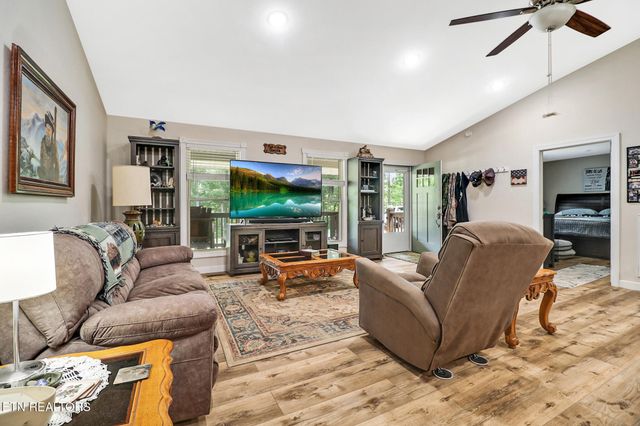 68 Buffalo Cove Lane, Jamestown, TN 38556