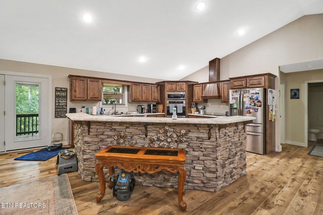 68 Buffalo Cove Lane, Jamestown, TN 38556