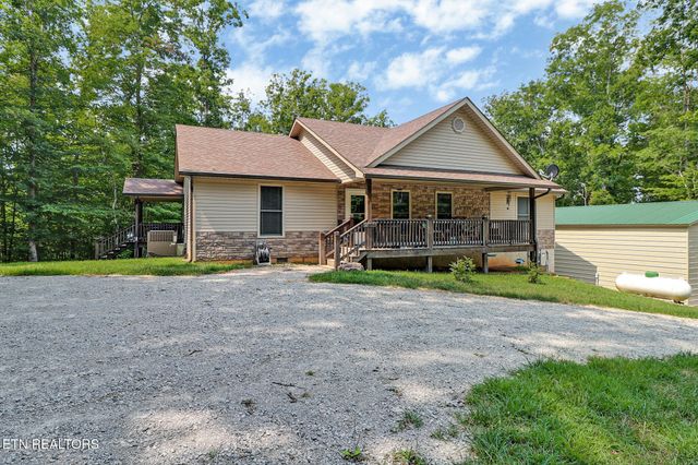 68 Buffalo Cove Lane, Jamestown, TN 38556