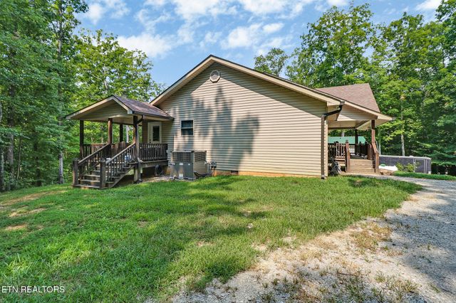 68 Buffalo Cove Lane, Jamestown, TN 38556
