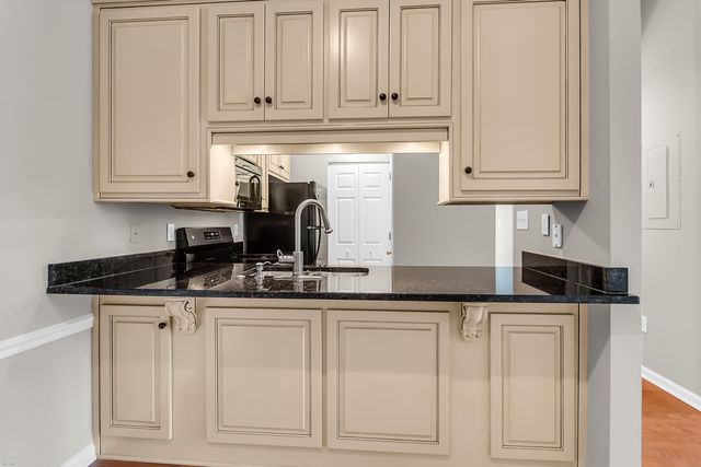 188 Midland Parkway 312, Summerville, SC 29485