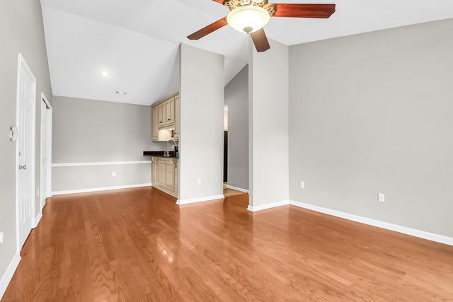 188 Midland Parkway 312, Summerville, SC 29485