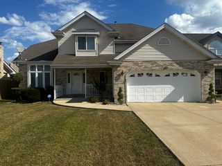 9003 Milford Court, Hickory Hills, IL 60457