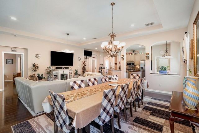 909 REGAL MANOR WAY, Sun City Center, FL 33573