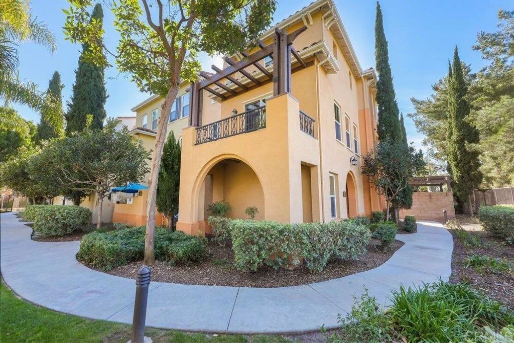 2204 Huntington Point Road 13, Chula Vista, CA 91914