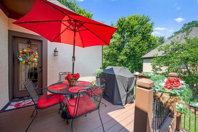 8604 N MARSH Avenue, Kansas City, MO 64157