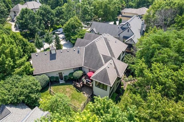 8604 N MARSH Avenue, Kansas City, MO 64157