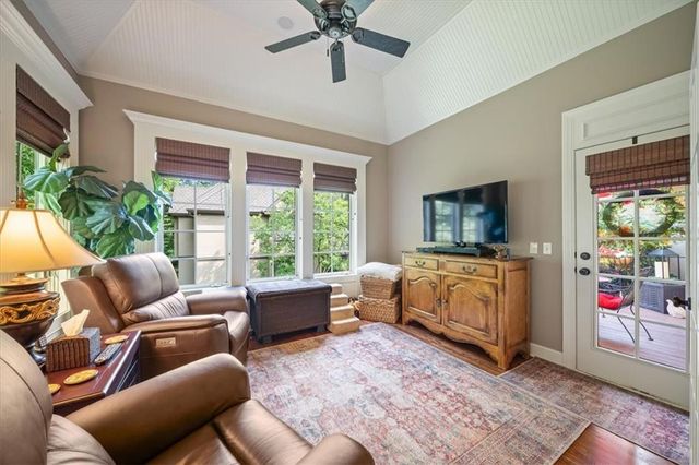8604 N MARSH Avenue, Kansas City, MO 64157