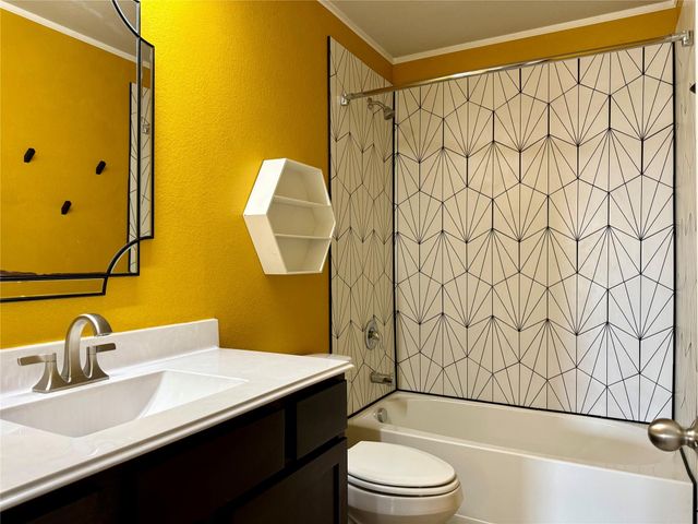 1293 Nevarez, Kyle, TX 78640