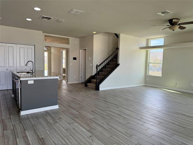 1293 Nevarez, Kyle, TX 78640