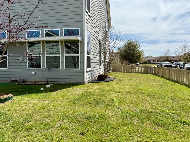 1293 Nevarez, Kyle, TX 78640