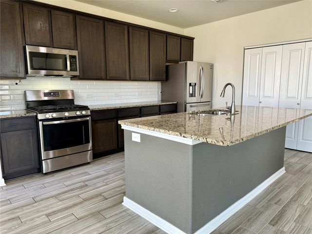 1293 Nevarez, Kyle, TX 78640