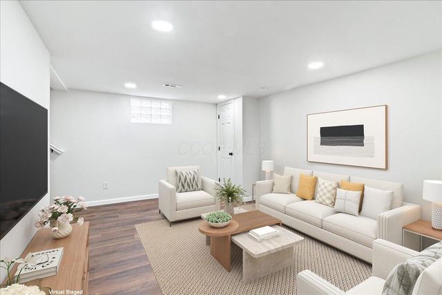 2299 Holt Avenue, Columbus, OH 43219