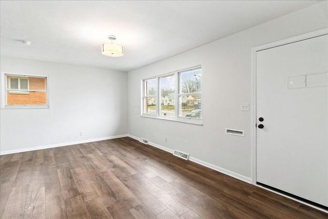 2299 Holt Avenue, Columbus, OH 43219