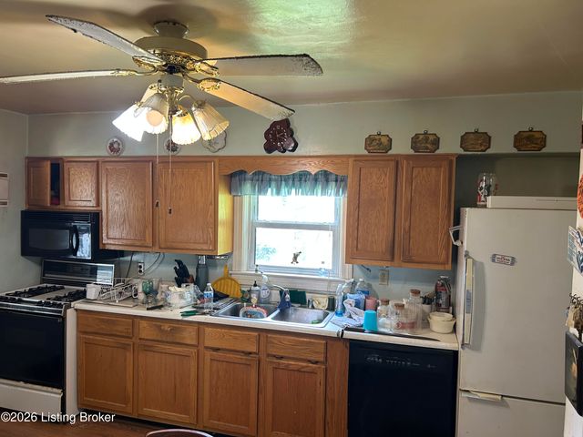 3531 Dayton Ave, Louisville, KY 40207