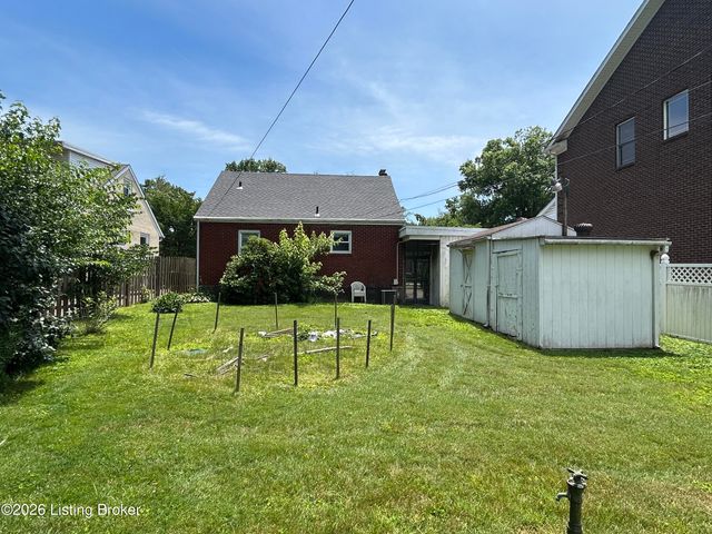 3531 Dayton Ave, Louisville, KY 40207