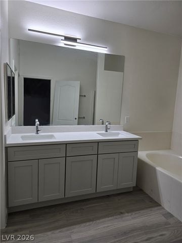 1534 Woodward Heights Way, North Las Vegas, NV 89032