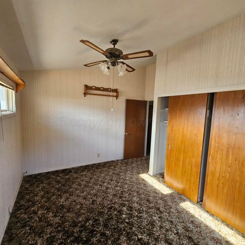 1012 Bowman Drive, Borger, TX 79007