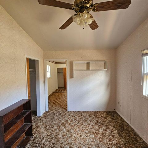 1012 Bowman Drive, Borger, TX 79007