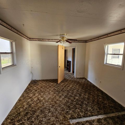 1012 Bowman Drive, Borger, TX 79007