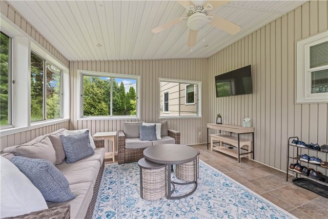 80 Maple Hill Farm Road, Penfield, NY 14526