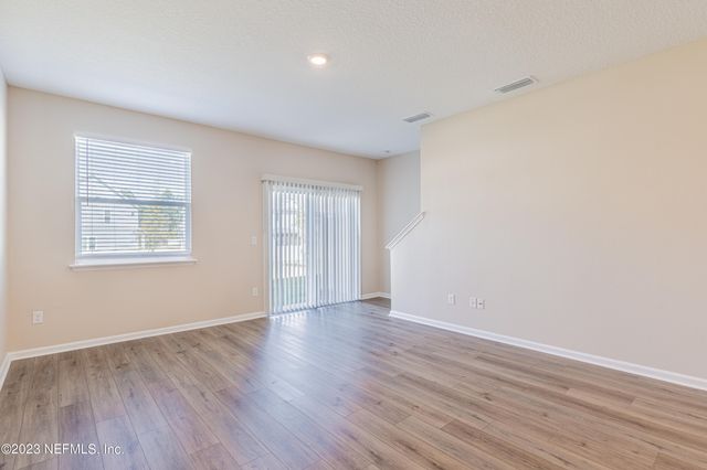 9833 FIDDLEBACK Lane, Jacksonville, FL 32222