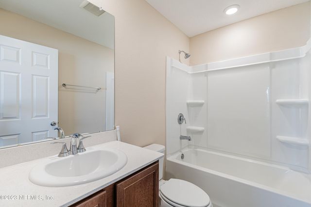 9833 FIDDLEBACK Lane, Jacksonville, FL 32222