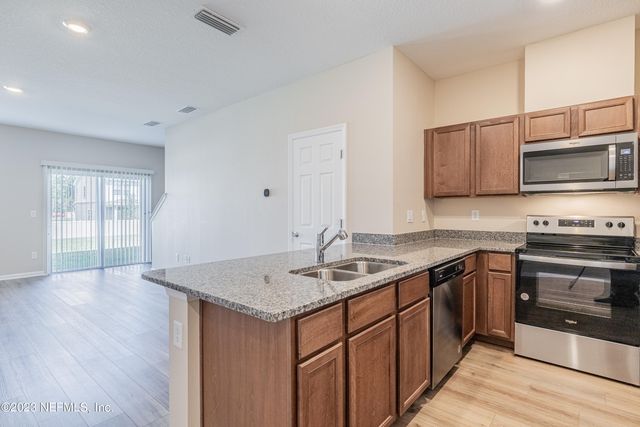 9833 FIDDLEBACK Lane, Jacksonville, FL 32222