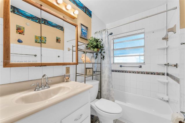 11925 SW 182nd Ter, Miami, FL 33177