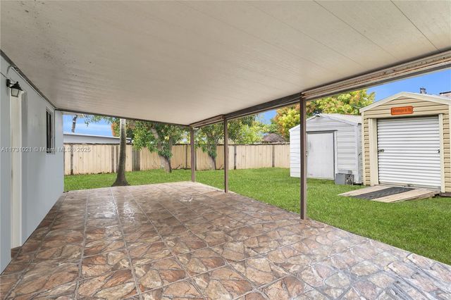 11925 SW 182nd Ter, Miami, FL 33177