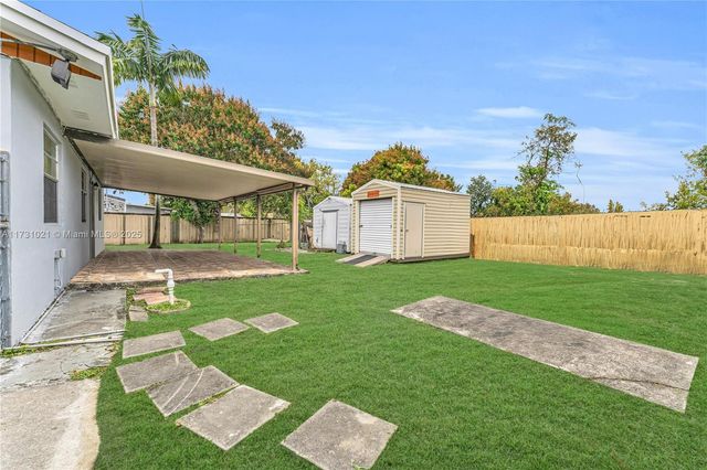 11925 SW 182nd Ter, Miami, FL 33177