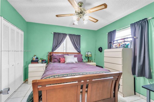 11925 SW 182nd Ter, Miami, FL 33177