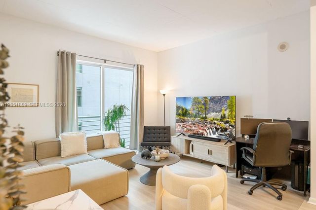 234 NE 3rd Street 909, Miami, FL 33132