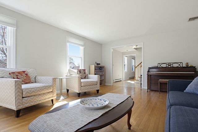 5 Wight Farm Rd, Natick, MA 01760