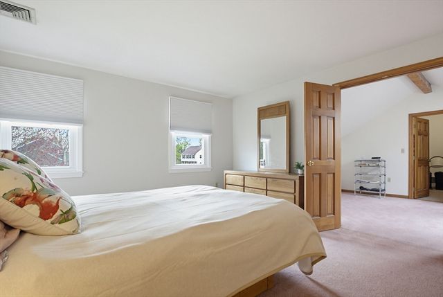 5 Wight Farm Rd, Natick, MA 01760