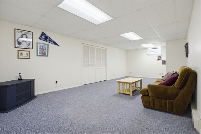 5 Wight Farm Rd, Natick, MA 01760