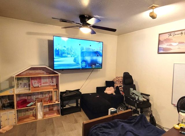 6851 Chasewood Drive, Houston, TX 77489