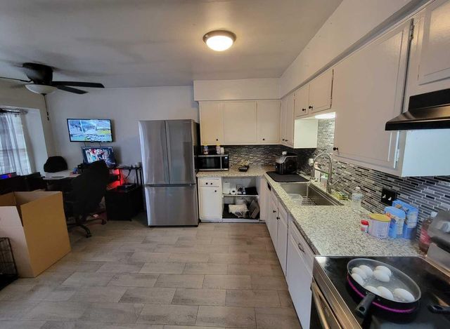 6851 Chasewood Drive, Houston, TX 77489