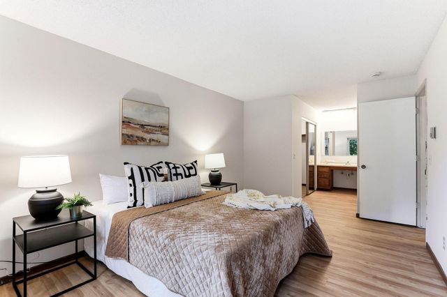 340 Ford Road 7, Saint Louis Park, MN 55426