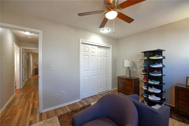 6616 Bradshaw Street, Shawnee, KS 66216